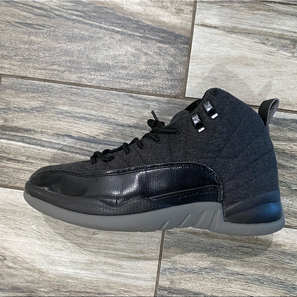 Air Jordan 12 sneaker